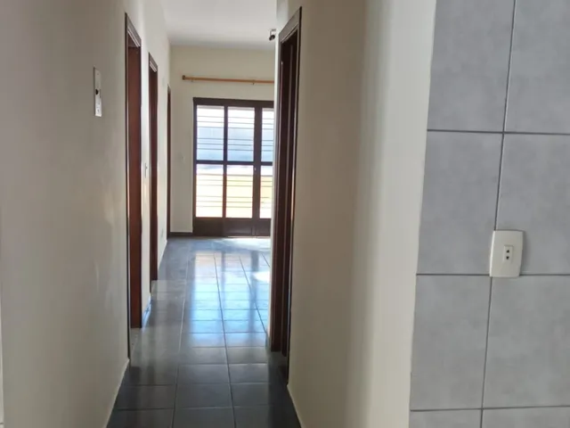 Imagem 9: Alugo Uma Ótima Casa no Bairro Avenida, Perto da Facesm. São 3 Quartos, Sala e Cozinha