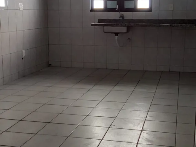 Imagem 10: Alugo Uma Ótima Casa no Bairro Avenida, Perto da Facesm. São 3 Quartos, Sala e Cozinha