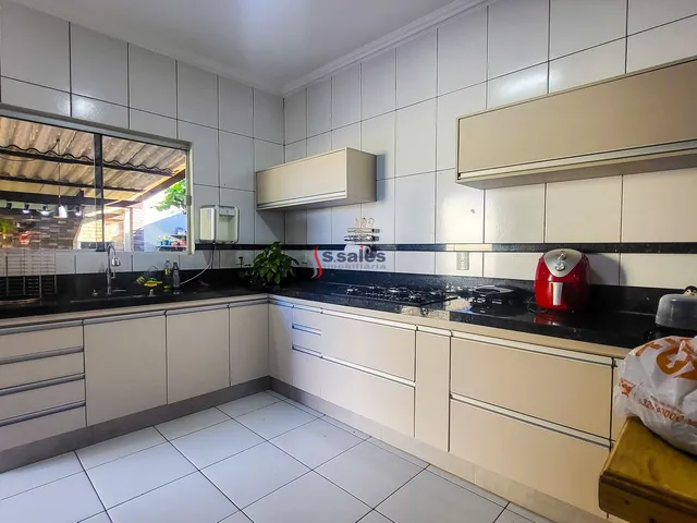 Imagem 4: Casa com 3 Quartos, 400M², Churrasqueira e Piscina na Rua 3 de Vicente Pires