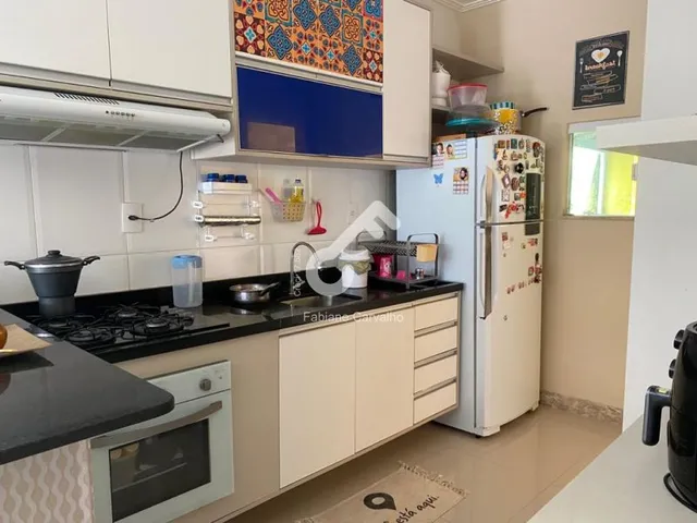 Imagem 4: Estrada do Coco, Abrantes! Oportunidade! Duplex em Condomínio Fechado com 4 Quartos Sendo