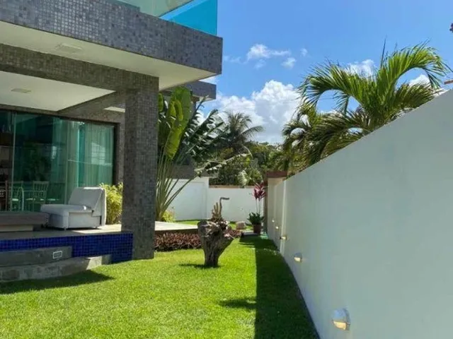 Imagem 13: Com ambientes amplos e modernos essa casa duplex vista mar com quatro suítes e espaço