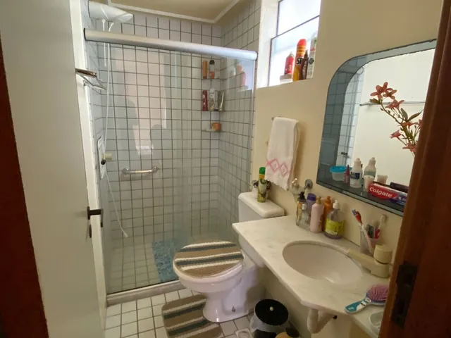 Imagem 8: Excelente Apto Mobiliado e Equipado, em Prédio Pastilhado com Infra de Lazer com Campo De