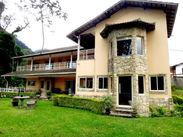 Imagem 1: Excelente Casa Duplex À Venda com 5 Quartos, Comary, Teresópolis, Rj