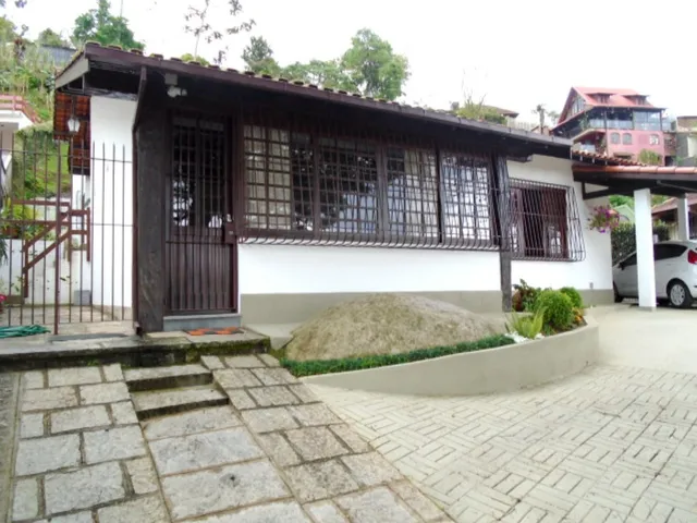 Imagem: Casa 5 Quartos À Venda em Excelente Localização