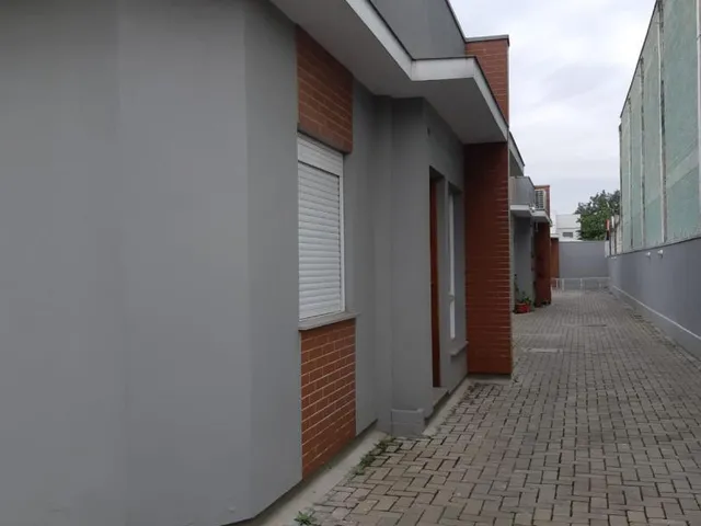 Imagem 2: Casa de 2 Dormitórios em Condomínio Fechado