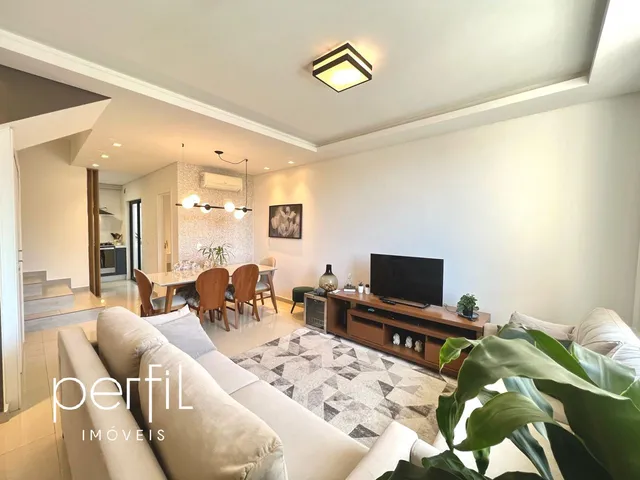 Imagem: Sobrado Geminado Triplex À Venda - 2 Suítes
