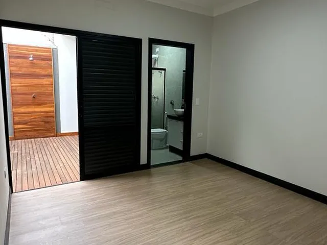 Imagem 3: Casa Moderna com Piscina no Jardim Munique