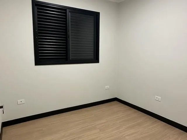 Imagem 5: Casa Moderna com Piscina no Jardim Munique