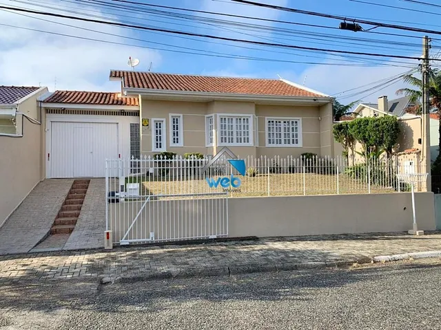 Imagem: Casa Térrea com 3 Suítes no Bairro Jardim