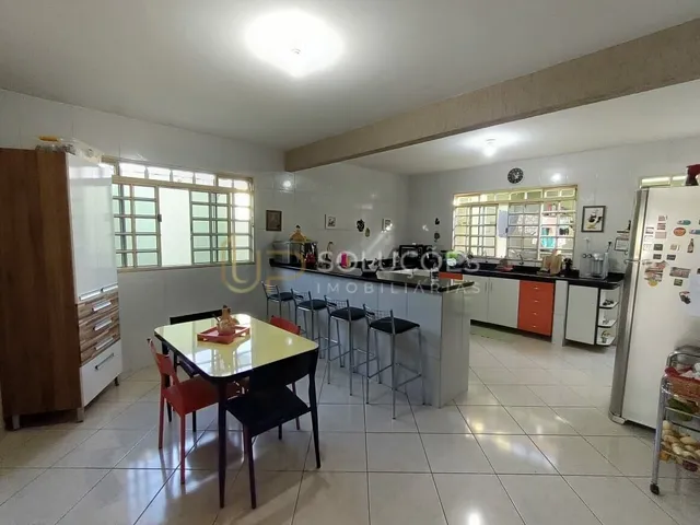 Imagem: Sobrado (3 Suítes) C/ Cozinha Americana