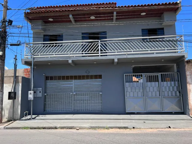 Imagem: Lindíssimo Sobrado com Sala Comercial no