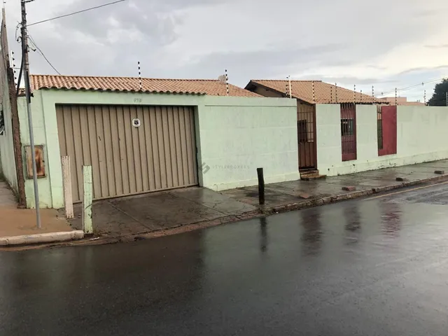Imagem: Casa no Bairro Jardim Itália na Av das