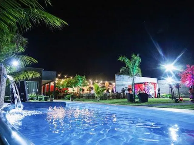 Imagem: Área Comercial com Buffet À Venda, 2600