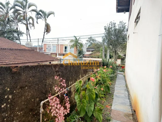 Imagem 12: Sobrado à venda no bairro Floresta, com 210 m2 de área Útil contendo duas amplas