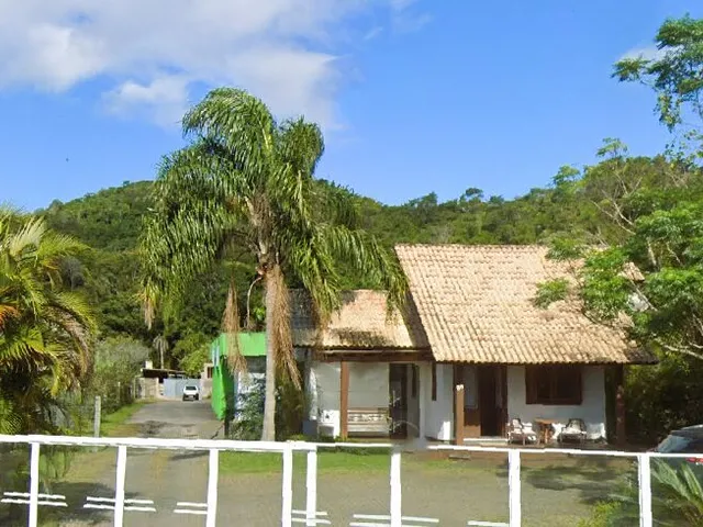 Imagem 2: REF. 23 Casa à venda, com ponto comercial, vamos conferir!