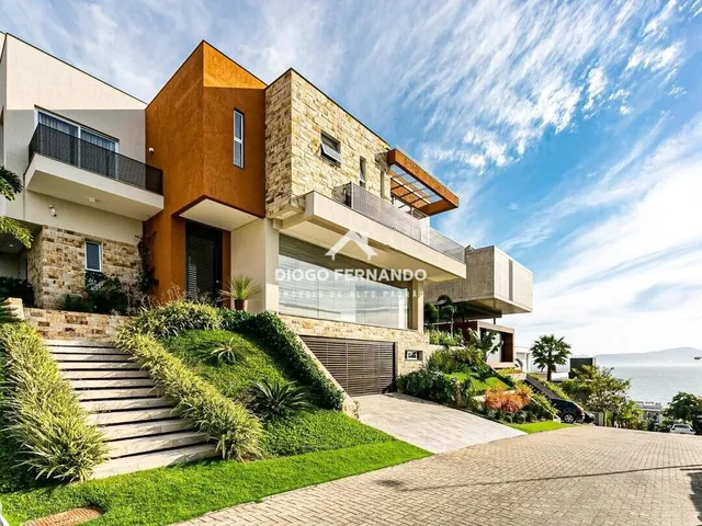 Imagem: Casa de Alto Padrão em Condomínio Fechado