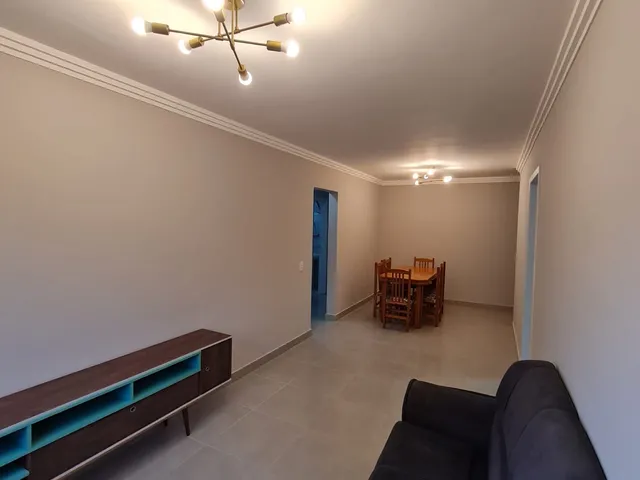 Imagem: O apartamento possui 3 Dormitórios, 1 Banheiro, 1 Vaga na