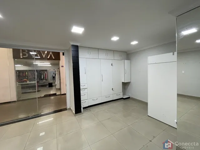 Imagem 7: Galeria Cristina - Loja Comercial à Venda no Centro de Patos de Minas – Galeria
