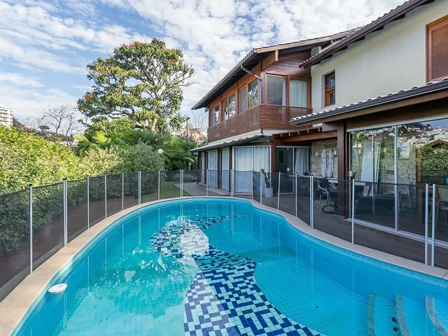 Imagem: Casa de Condomínio com 4 Quartos, 400,28M²