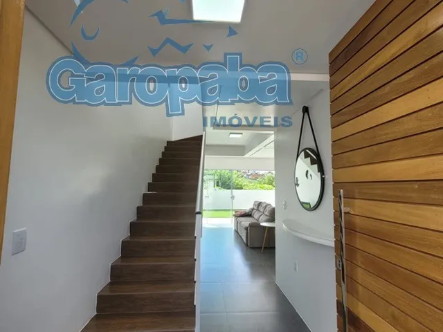 Imagem 4: Alugo por temporada em Garopaba, sobrado novo com 3 dormitórios(2 suítes), split e