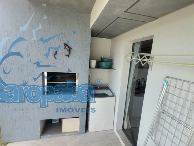 Imagem 5: Alugo por temporada em Garopaba, sobrado novo com 3 dormitórios(2 suítes), split e