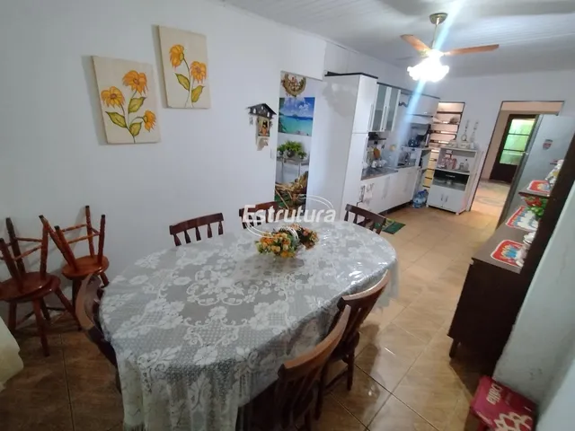 Imagem 2: Linda Casa na Tancredo Neves com Chalé Ao Lado com Amplo Espaço para Quem Tem Fa