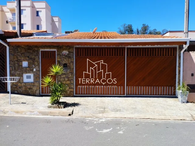 Imagem: Casa Térrea À Venda com 3 Dormitórios