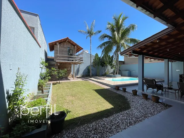 Imagem: Casa à venda com 01 suíte e 02 dormitórios