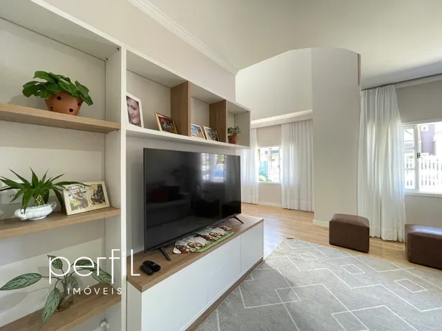 Imagem 11: Casa à venda com 01 suíte e 02 dormitórios, 260m2 de área total, averbada, piscina e