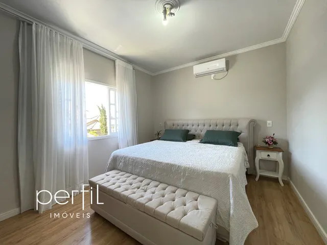 Imagem 10: Casa à venda com 01 suíte e 02 dormitórios, 260m2 de área total, averbada, piscina e