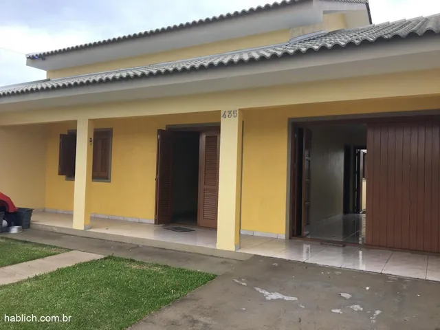 Imagem: Casa com 3 Dormitorio(S) Localizado(A) no