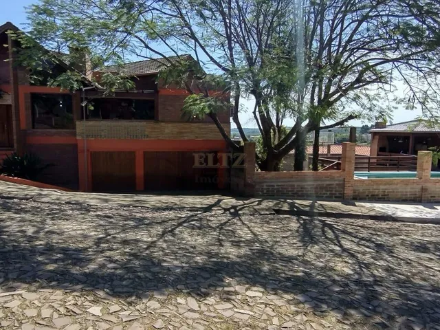 Imagem: Belo Sobrado - 4 Dorm. (3 Suítes 1 Master)