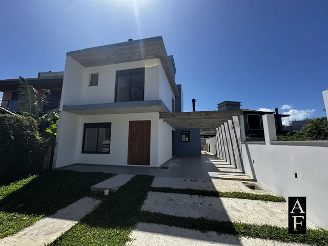 Imagem: A casa possui 3 Dormitórios, 2 Suítes, 3 Banheiros,