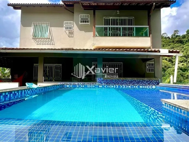 Imagem: Chácara À Venda com 7.400 M² Próxima