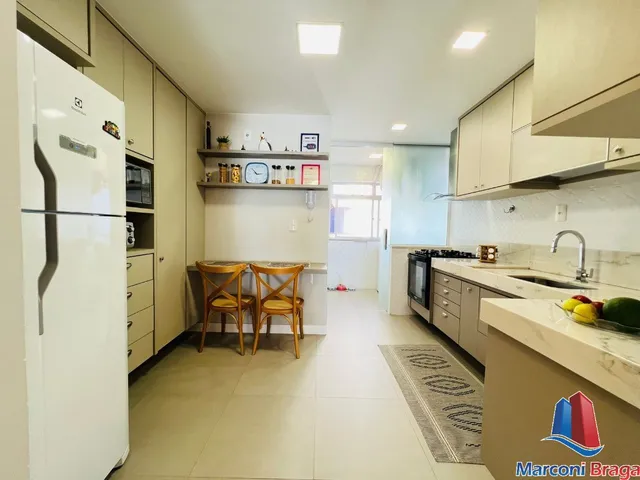 Imagem 11: Cobertura Duplex com vista para o mar. Composta por 4 quartos sendo 2 suítes.Área com