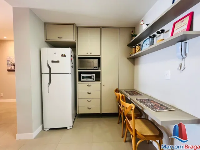 Imagem 8: Cobertura Duplex com vista para o mar. Composta por 4 quartos sendo 2 suítes.Área com