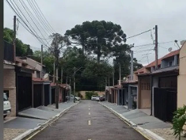 Imagem: Sobrado 1 Lado Direito na Rua em Condomínio