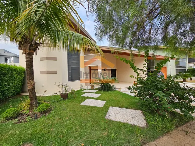 Imagem: Casa de Luxo em Condomínio À Venda em