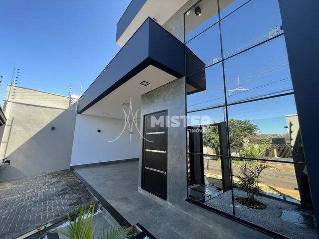 Imagem 2: Casa com Piscina no Jardim São Conrado em Maringá