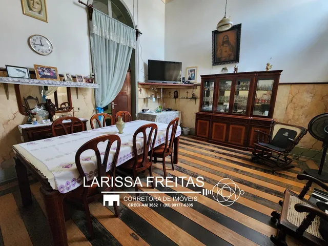 Imagem: Imóvel no Largo do São Sebastião. Localizado