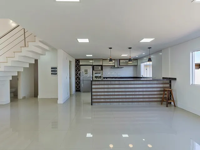 Imagem 2: Casa 4 Quartos com Suítes À Venda no Campo Comprido em Curitiba/Pr - Confiancce Imóveis