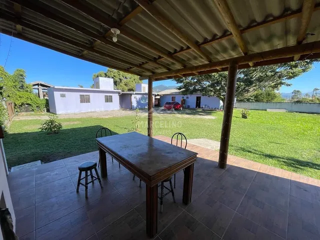 Imagem 11: 4 apartamentos com amplo quintal