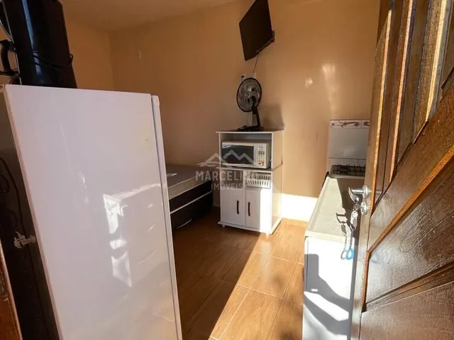 Imagem 4: 4 apartamentos com amplo quintal