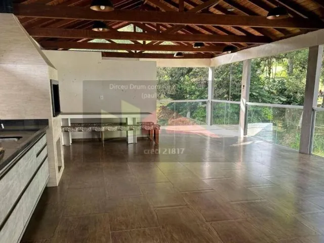 Imagem 14: Casa alto padrão no bairro Ratones, Florianópolis/SC