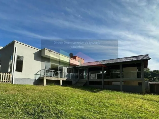 Imagem 11: Casa alto padrão no bairro Ratones, Florianópolis/SC
