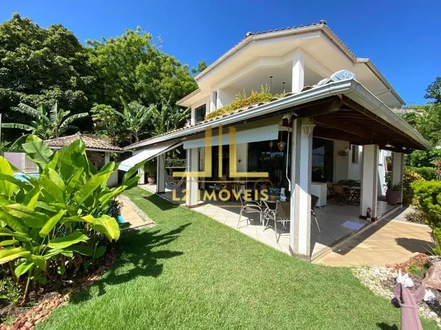 Imagem: A casa possui 4 Dormitórios, 3 Suítes, 5 Banheiros, 2