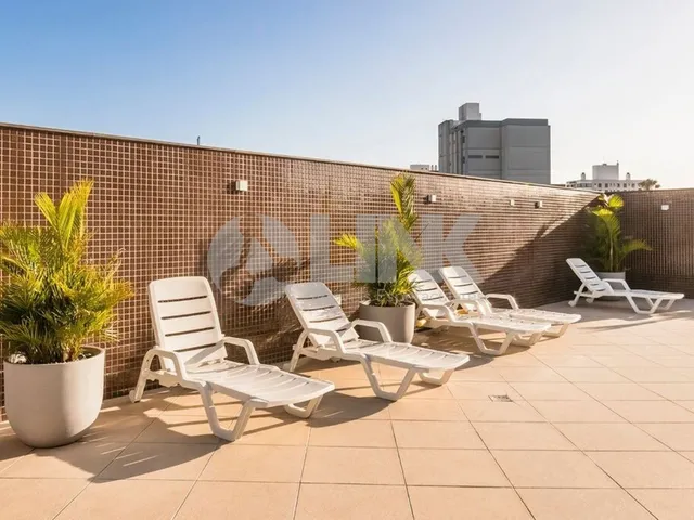 Imagem 15: Apartamento 3 Dormitórios com 2 Vagas de Garagem À Venda no Bairro Cidade Baixa Em