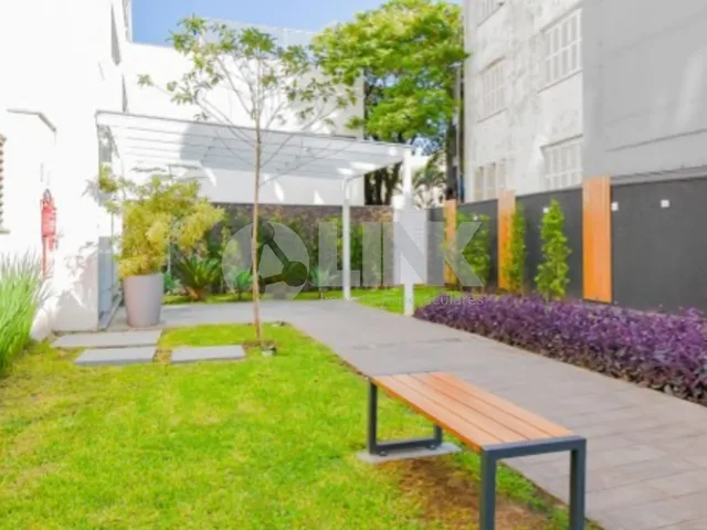 Imagem 7: Apartamento 3 Dormitórios com 2 Vagas de Garagem À Venda no Bairro Cidade Baixa Em
