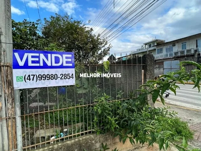 Imagem 1: Casa À Venda com 04 Dormitórios, Localizado no Bairro Monte Alegre em Camboriú -Sc
