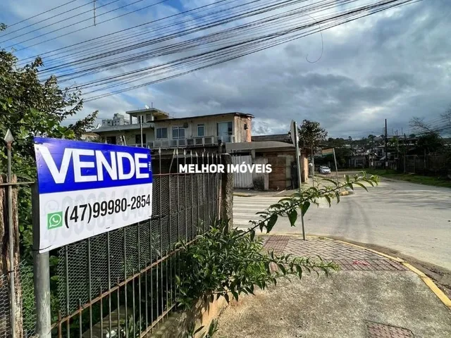 Imagem 1: Casa à Venda com 04 dormitórios, localizado no Bairro Monte Alegre em Camboriú -SC